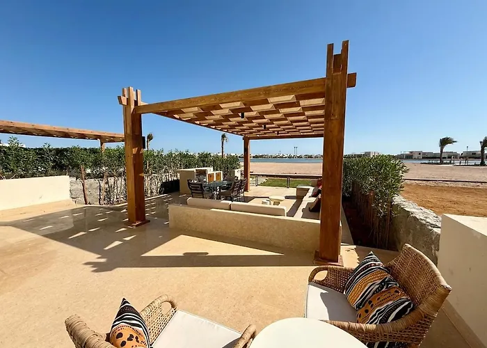 Villa Premium 3br Nanny -free Pool And Lagoon Access In Elgouna *