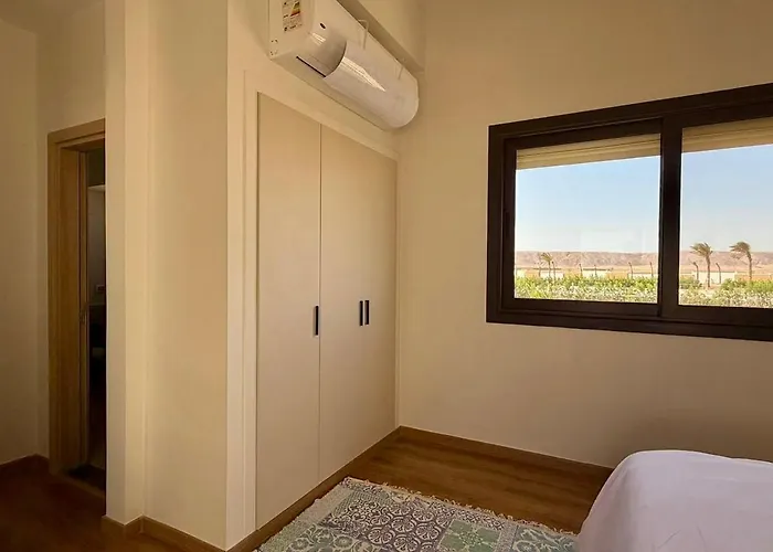 Premium 3br Nanny -free Pool And Lagoon Access In Elgouna Villa *